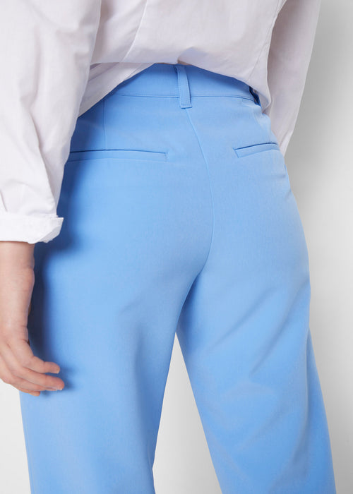 Udobne hlače iz kepra z ravnimi hlačnicami
