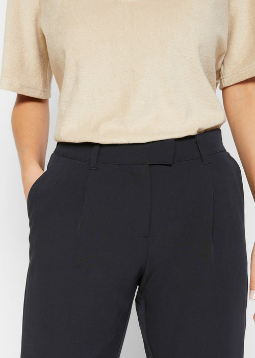 Udobne hlače iz kepra z ravnimi hlačnicami
