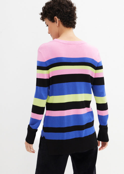 Širok fino pleten pulover v kvadratnem kroju s stranskimi razporki