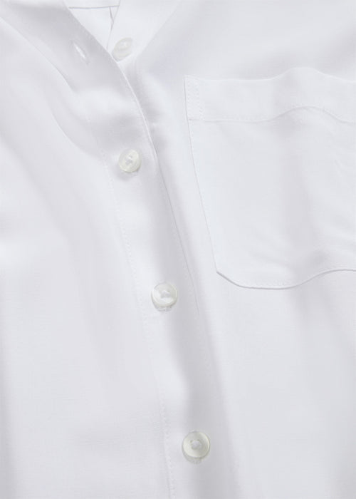 Srajčna bluza z našitim naprsnim žepom