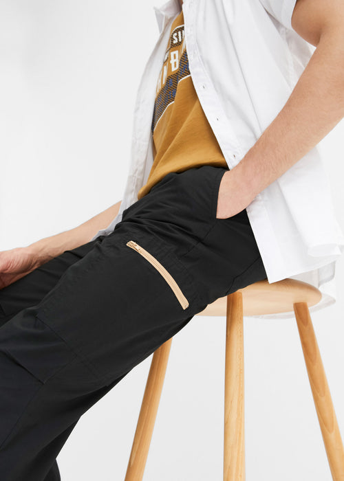 Udobne hlače s cargo žepi brez zapenjanja iz zelo mehkega materiala v ravnem kroju
