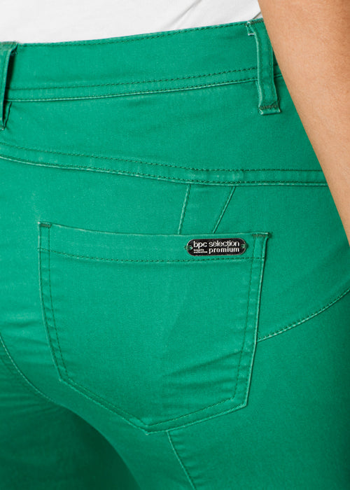 Udobne stretch hlače iz kolekcije Premium