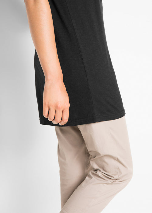 Dolga majica v kvadratnem kroju s kratkimi rokavi