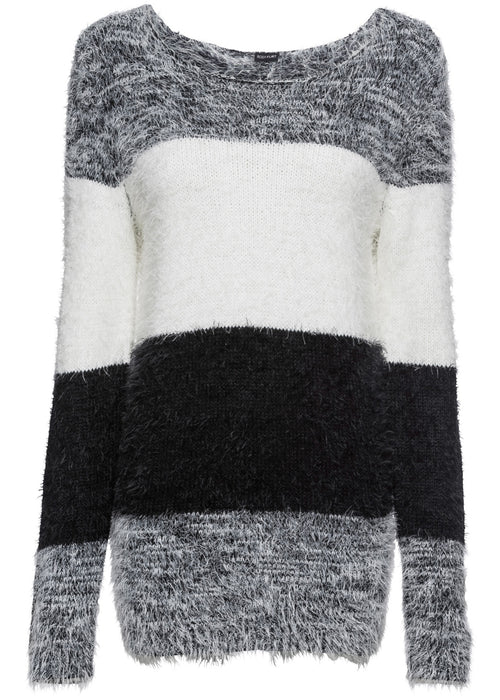 Kosmaten pulover s črtastim vzorcem