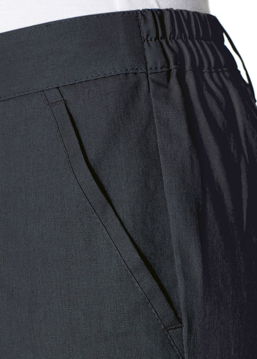 Platnene hlače z udobnim pasom v udobnem kroju