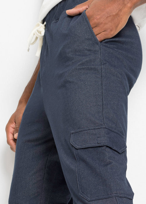 Udobne hlače v videzu jeansa s cargo žepi