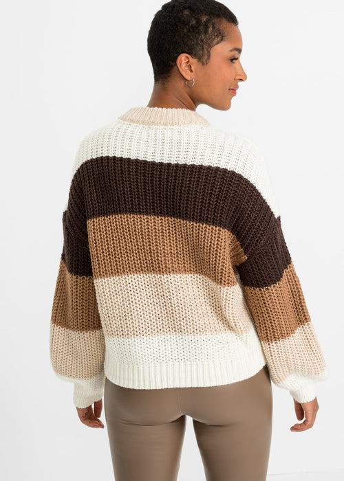 Črtast grobo pleten pulover