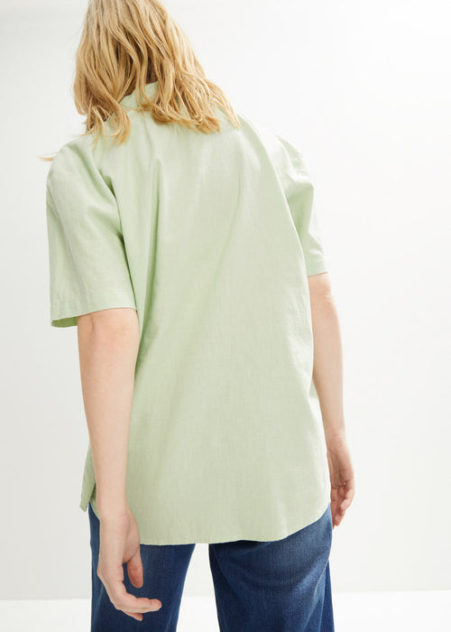 Ohlapna bluza s trajnostnim lanom in kratkimi rokavi