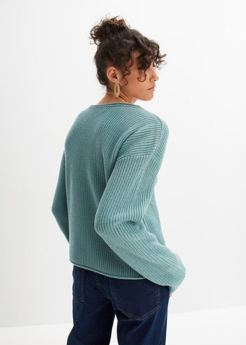 Pleten pulover v kratkem kroju