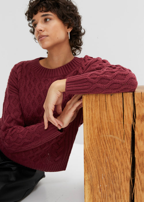 Pleten pulover s kitastim vzorcem