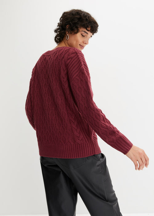 Pleten pulover s kitastim vzorcem