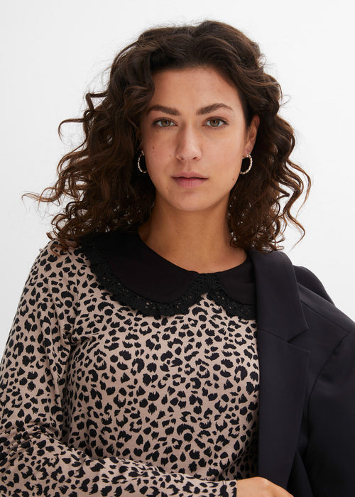 Majica z ovratnikom in leopardjim živalskim vzorcem