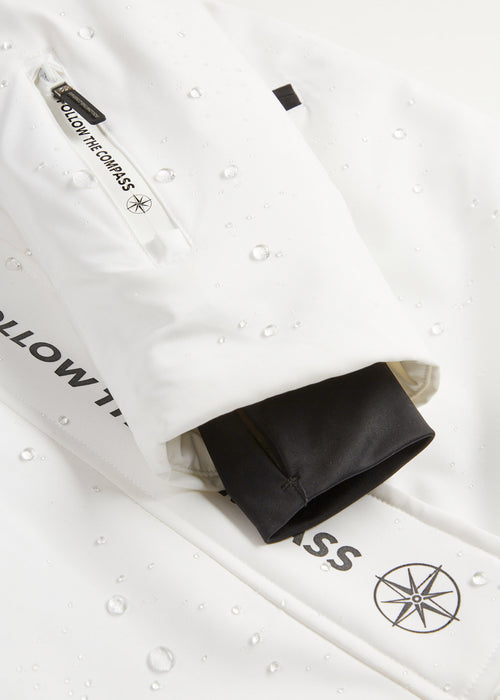 Smučarska funkcijska jakna iz vodoodpornega materiala