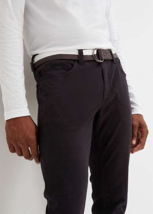 Klasične stretch hlače s pasom v ravnem kroju